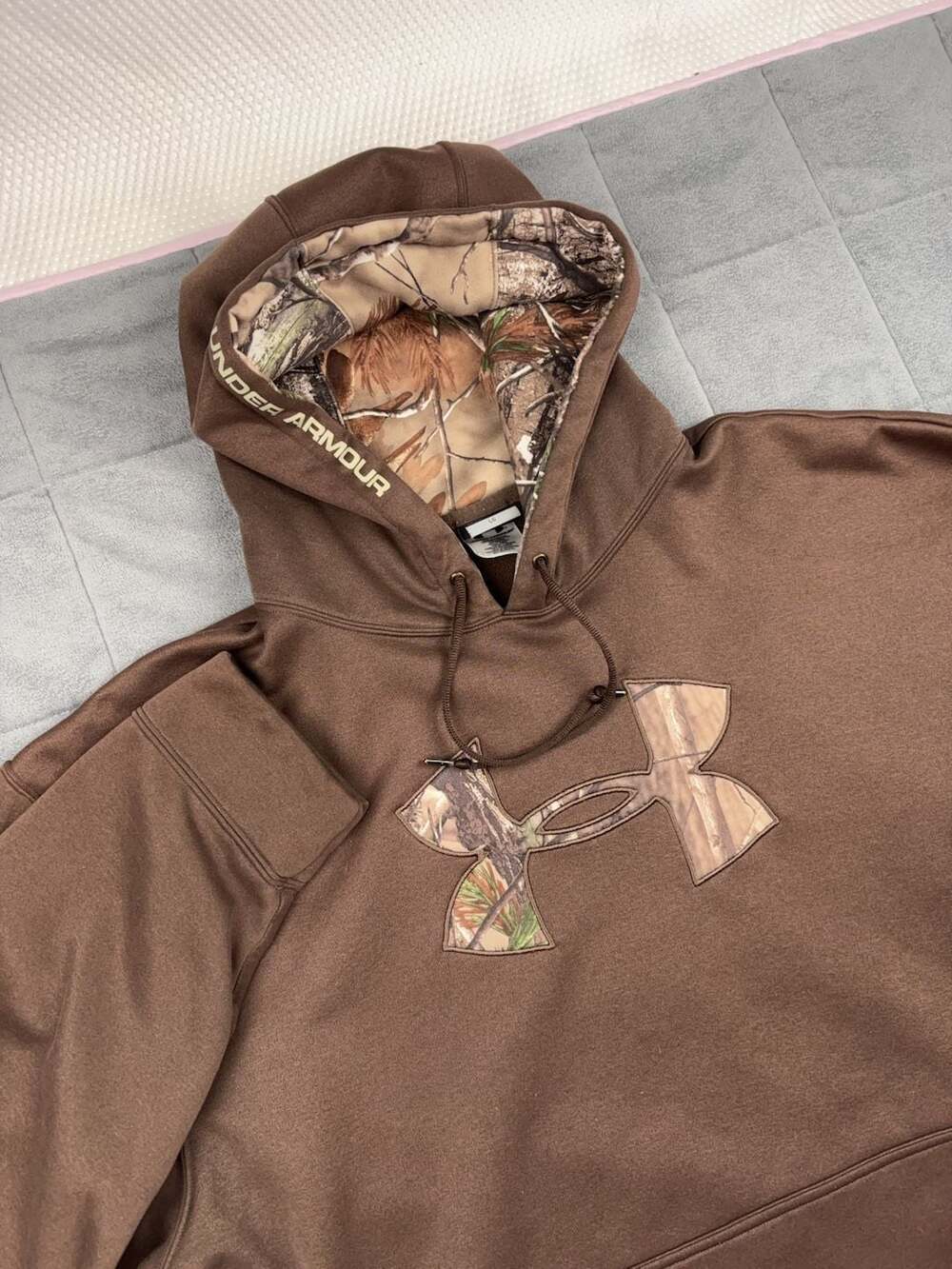 Under Armour Men's Large Brown Camo Logo Hoodie